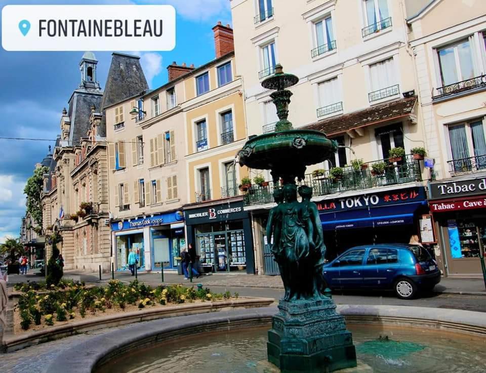 Studio Royal by Beds4Wanderlust - Place du marché avec parking privé Fontainebleau Chambre photo