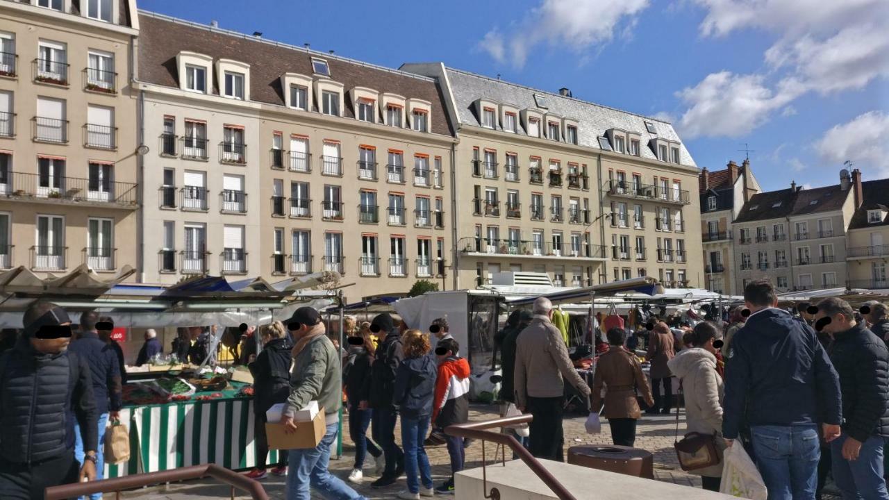 Studio Royal by Beds4Wanderlust - Place du marché avec parking privé Fontainebleau Extérieur photo