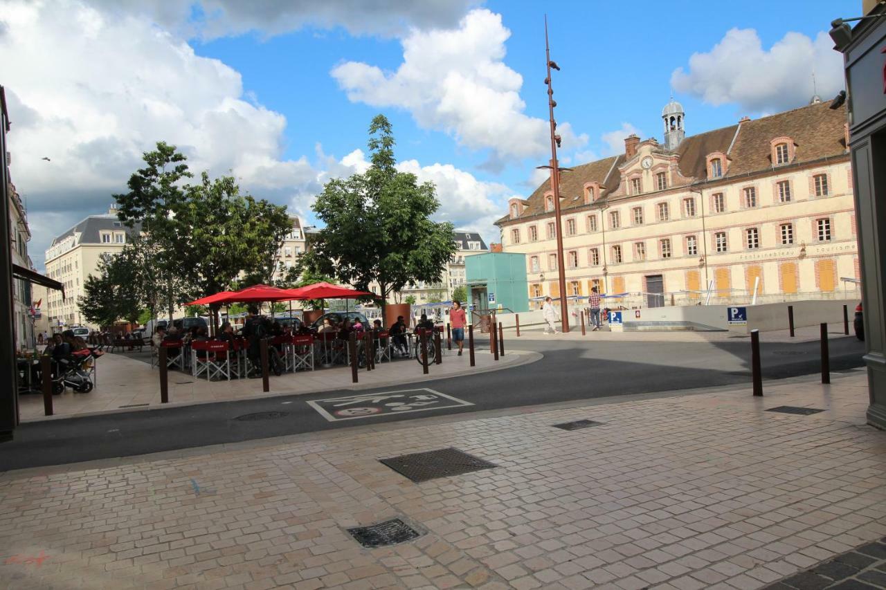Studio Royal by Beds4Wanderlust - Place du marché avec parking privé Fontainebleau Extérieur photo