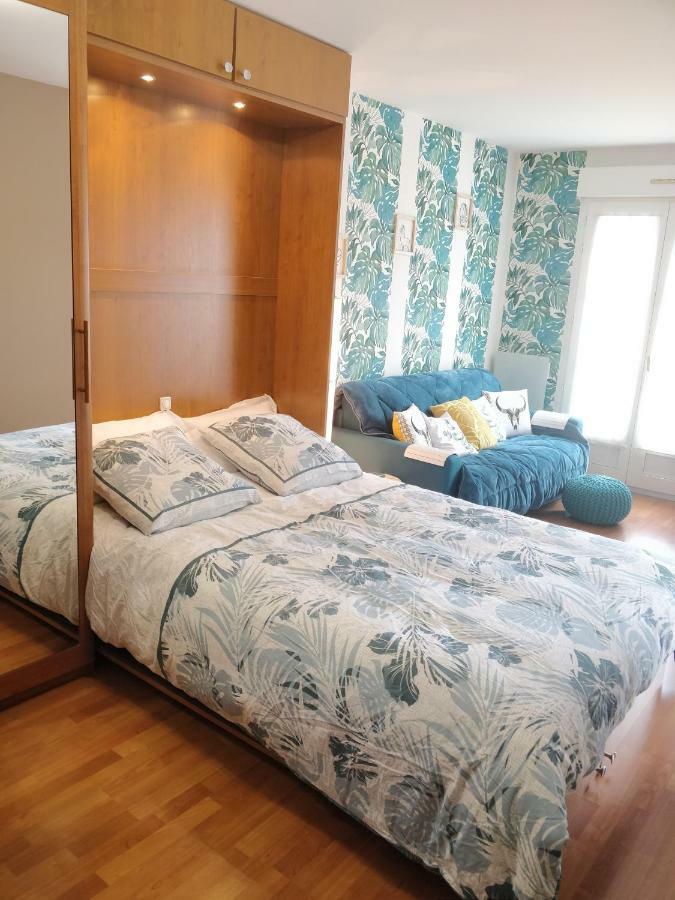 Studio Royal by Beds4Wanderlust - Place du marché avec parking privé Fontainebleau Extérieur photo